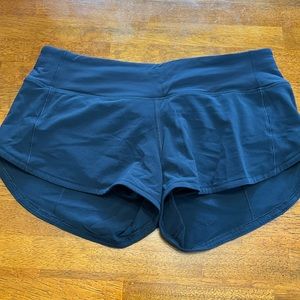 Lululemon Speed Up Low Rise Lined Short 2.5” size 4 Navy
